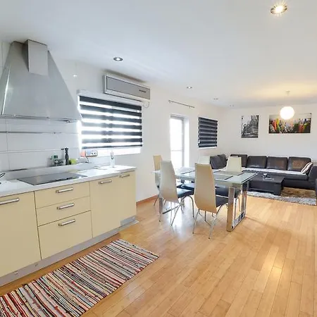Apartament Luxury In City Center